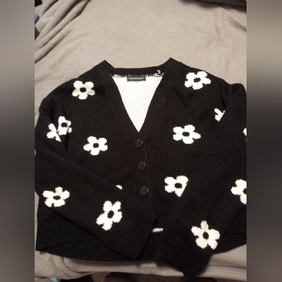 Black and White Flower Cardigan - Picture 1 of 2